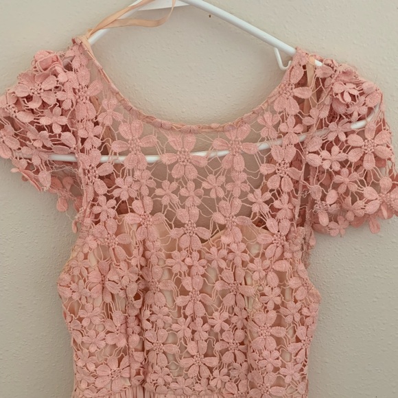 Pink lace floral dress - Picture 2 of 3